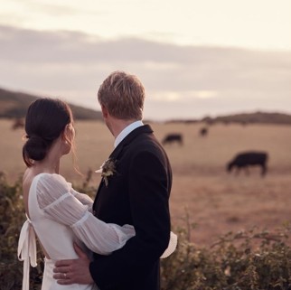 bespoke personal weddings in romantic countryside destination with accommodation. Exlusive use of grounds, 16th century barn and accommodation at Sullington Manor Farm, West Sussex, RH20 4AE in beautiful South Downs countryside setting.